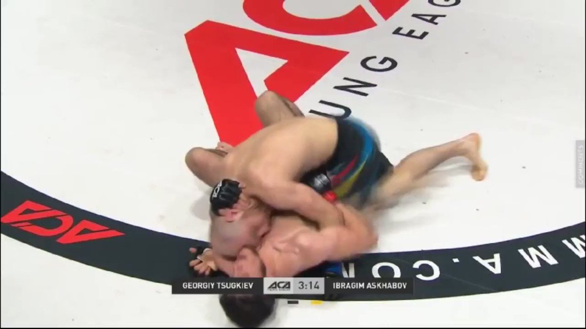 Oh my god
Unbelievable buggy choke submission just now at ACA Young Eagles by Ibragim Askhabov. Put him to SLEEP. That's a sub of the year contender. https://t.co/791xNFz97I