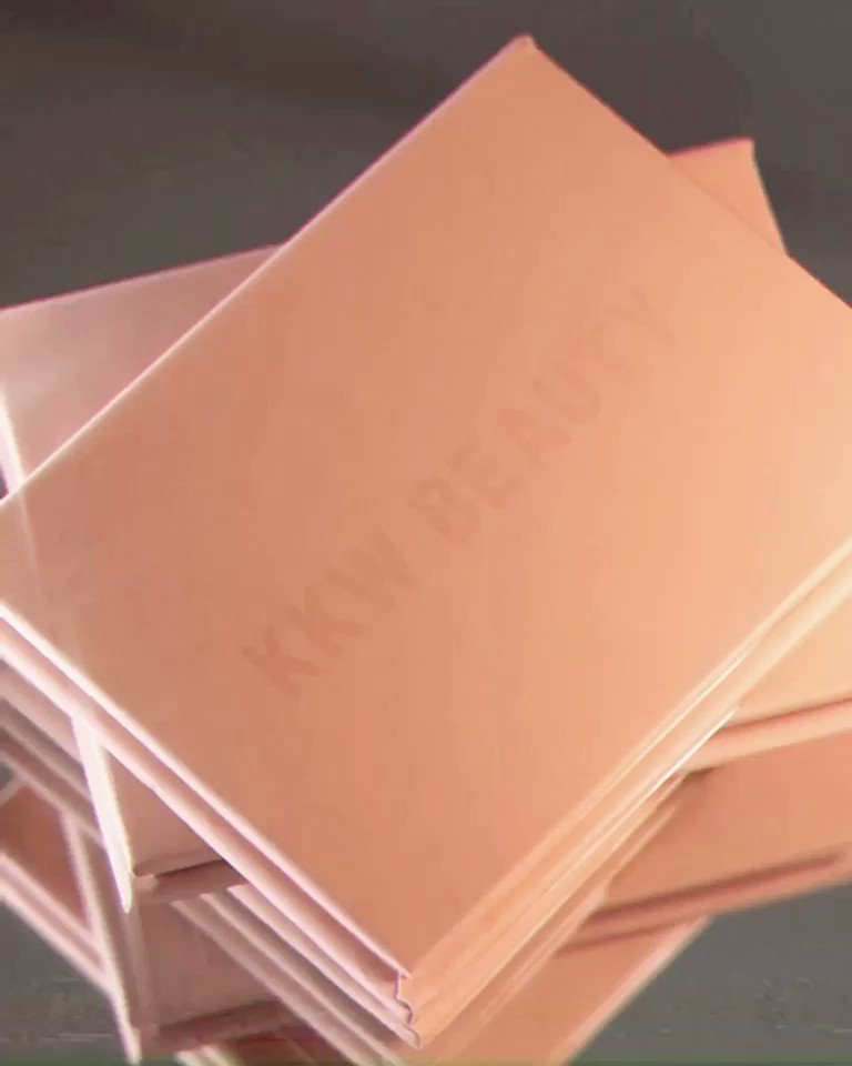 Eye Contour Duo shade Light for a natural & defined eye. Available to shop in three days, 4.15 at 12PM PT https://t.co/IXUYwi79Dk