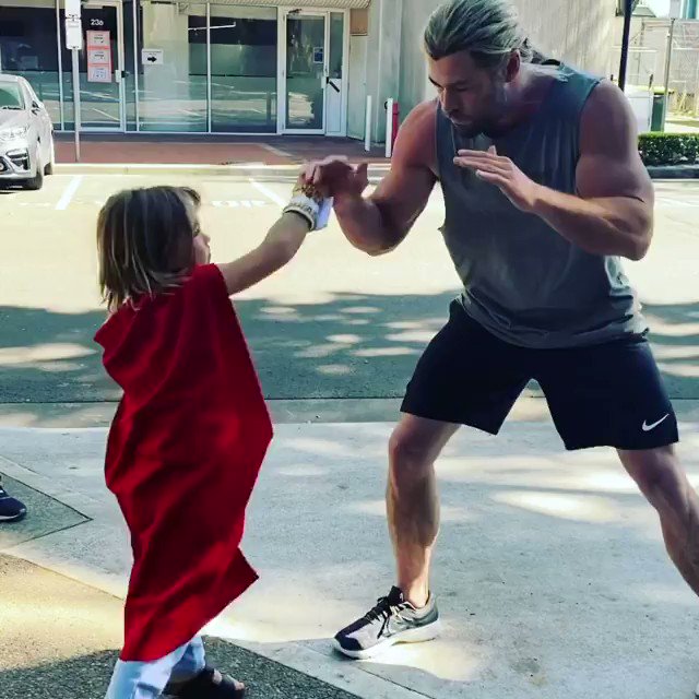 RT @cosmic_marvel: New video of Chris Hemsworth & his son on set of ‘THOR: LOVE AND THUNDER’ https://t.co/Sh7cvMd7Xj