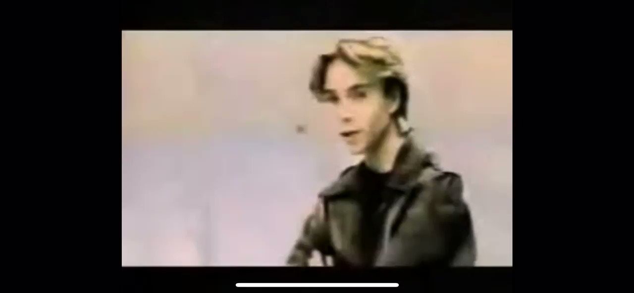 Happy birthday to Jonathan Brandis, 1976-2003. 