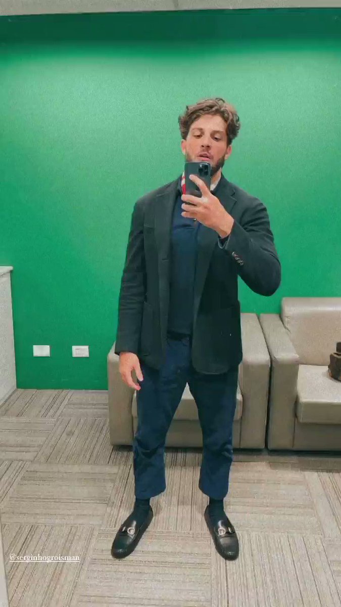 Na segunda-feira (12), Chay Suede gravou sua sexta participação no #AltasHoras, que irá ao ar no dia 24 de abril. 🥰 https://t.co/22Hv0z7jbl