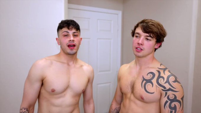 Long time friends Collin Simpson & Roman Tate get hot and heavy before an INTENSE fuck! 🥵

FULL/FREE