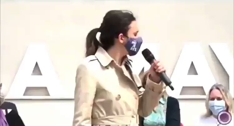 Totalmente de acuerdo. ¿Habéis leído "No pienses en un elefante" de Lakoff? Pues es @IreneMontero quién está discriminando continuamente entre sexos porque sin discriminación no hay Ministerio de Igualdad ni #LeyTrans y sin ruido político @PODEMOS no sobrevive a la OPA del PSOE.