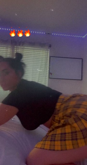 Had a fun time on cam yesterday 😍 #movinup https://t.co/aofwOsw0C3<a href="/tag/movinup"class="tags">#movinup</a>