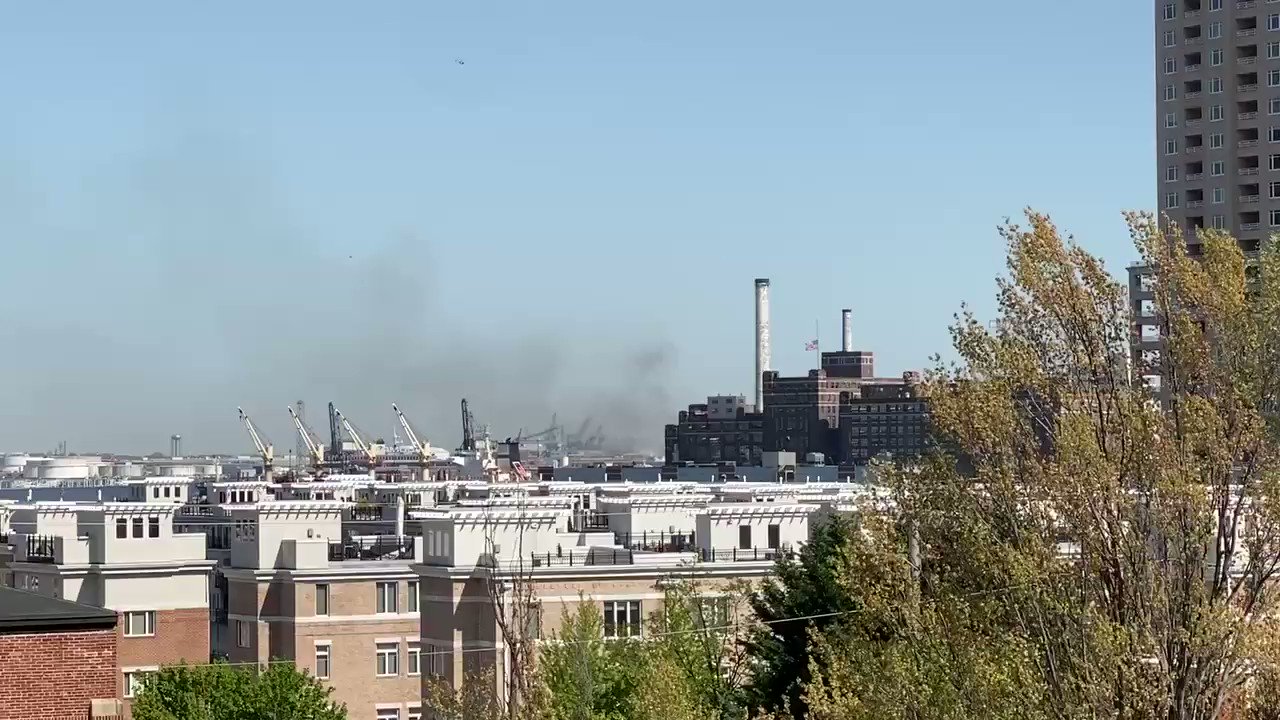 Annie Rose Ramos on Twitter: "#BREAKING: 🚨🚨 a fire breaks out