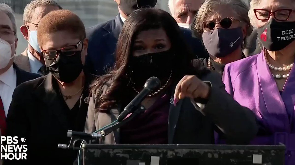 "This is accountability, but it's not yet justice."
— Rep. @CoriBush (D-MO) with fellow members of @TheBlackCaucus following the Chauvin verdict. https://t.co/gHdK7pPGHP