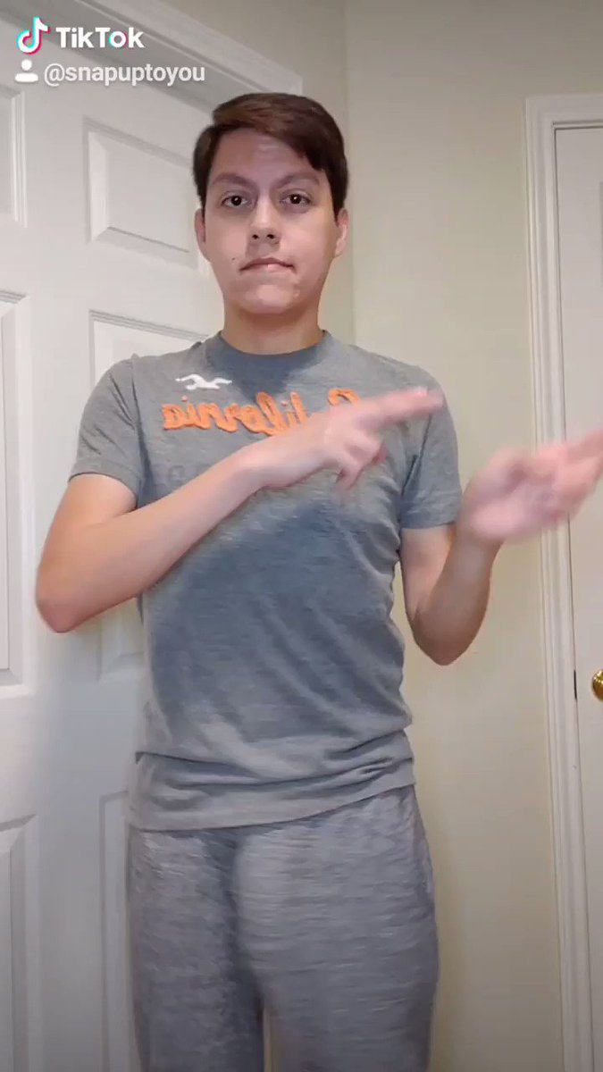 SnapUpToYou (400k+) on X: Gray Sweatpants Dance lol  t.coF73ztY7OWV t.coTVzbQC4NSK  X