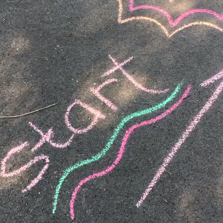 For anyone who can’t get to the park, here is the “Florence Park Feel Good Machine”. @florenceparkchalking #florencepark #Oxford #chalking #colour #cheerful #fun #playful #allages #feelgood #machine #community #letsworktogether #silliness #seriouspoint #youdeservethebest https://t.co/l74nTuPQ9s