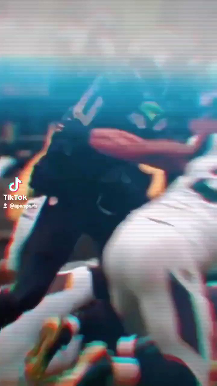 Happy Birthday Beast Mode Marshawn Lynch 