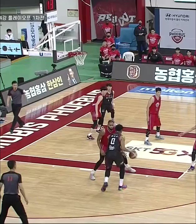 Jared Sullinger went OFF yesterday in KGC's first semi-final game against Hyundai MOBIS 🔥🔥
Sullinger recorded 40 pts, 13 rebs, and 2 asts, and recorded 21 pts in just the 4th quarter, including 4 3-pointers. #KBL #EASL #TERRIFICTOGETHER https://t.co/oDfRAKi7IK