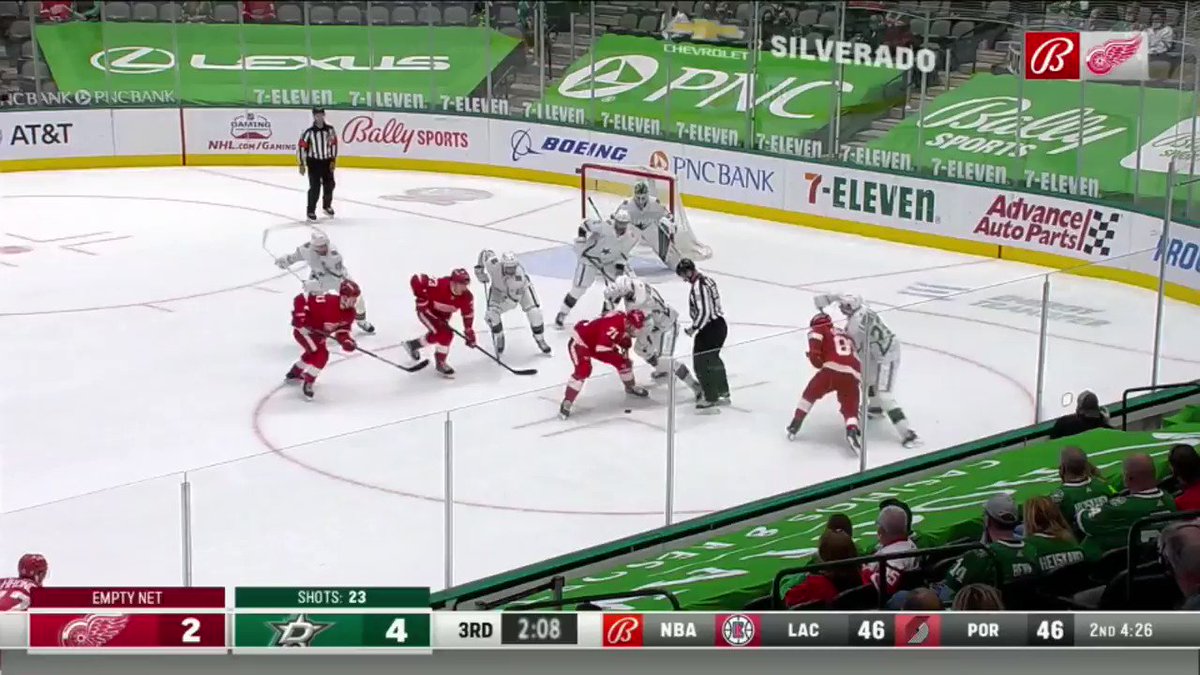 Jamie Benn's cross-check reminds Red Wings fans of hit to Dylan Larkin