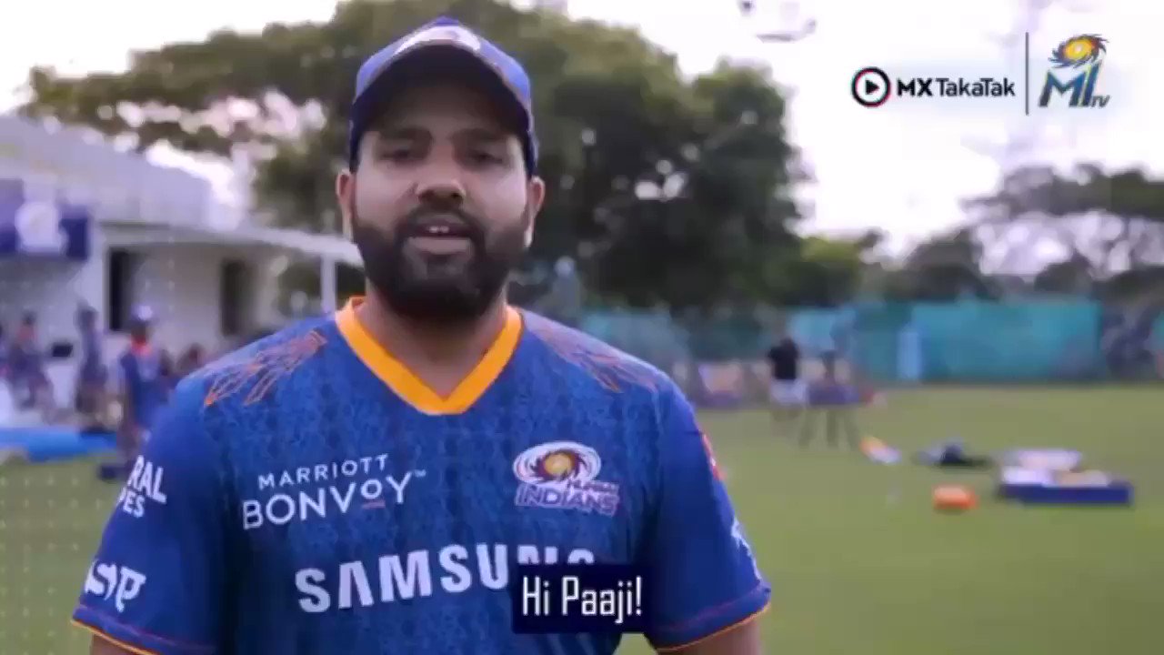 Rohit Sharma wishing a very happy birthday to Sachin Tendulkar.   