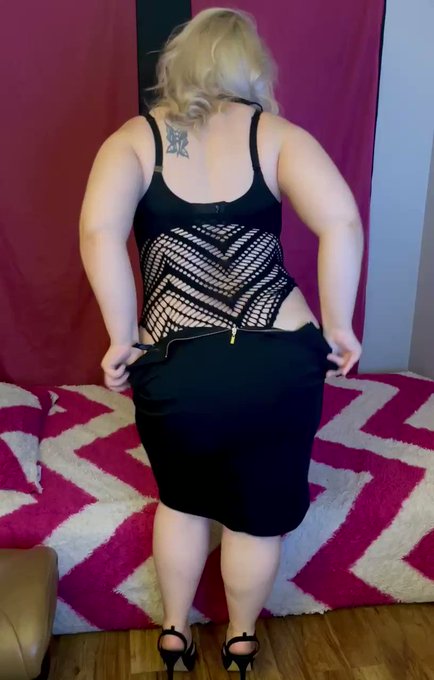 Sub and see get the rest of this strep tease/twerking/butthole winking video! 😉 https://t.co/CgiO2F5<a href="/tag/twerk"class="tags"><span>#twerk</span></a><a href="/tag/twerkvideo"class="tags"><span>#twerkvideo</span></a>