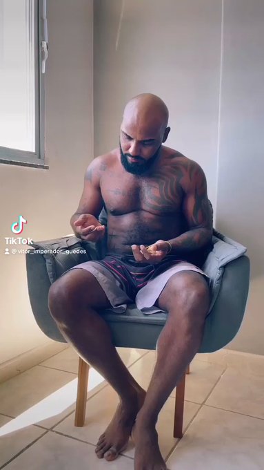 Fala galera já #segue meu #TikTok também @vitor_imperador_guedes ent?o só vem se diverti e sentir #tesao
