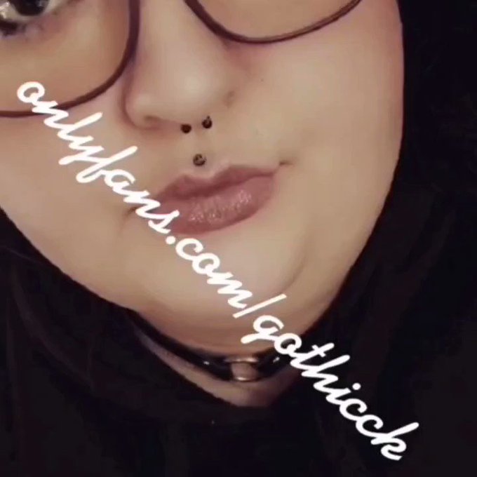 Jennifer Douglas’s pics and videos