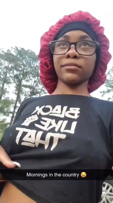 Dee Da Brat’s pics and videos