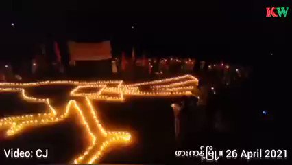 #CandleLightStrike in the form of peacock. Residents in Hong Pa Village, Hpakant Tsp, pay tribute to the fallen heroes of the spring revolution, chanting songs of the revolution.
#Apr26Coup
#WhatsHappeningInMyanmar https://t.co/Vf6bXr0hYN