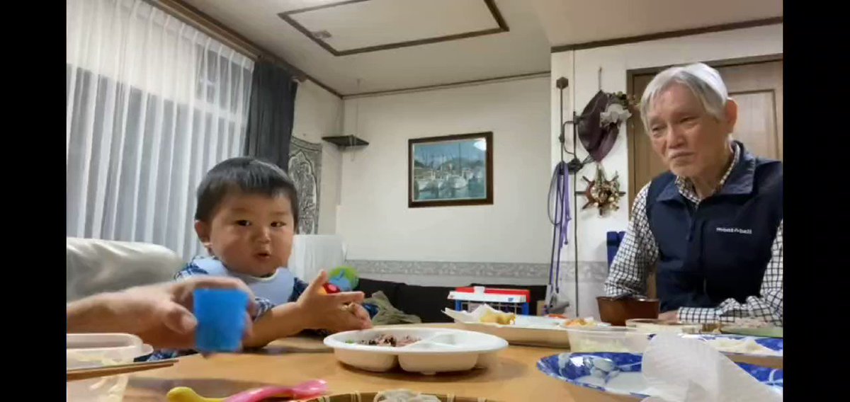 イヤイヤ期 に突入した1歳の赤ちゃん おしゃべりがとにかく上手 話題の画像プラス イヤイヤ期 に突入した1歳の赤ちゃん おしゃべりがとにかく上手 話題の画像プラス