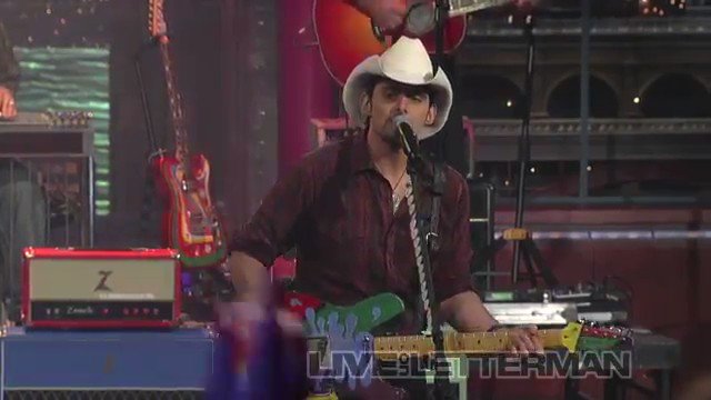 RT @CNTRYvideos: Brad Paisley | Mud On The Tires

https://t.co/4Ya70kh7qK