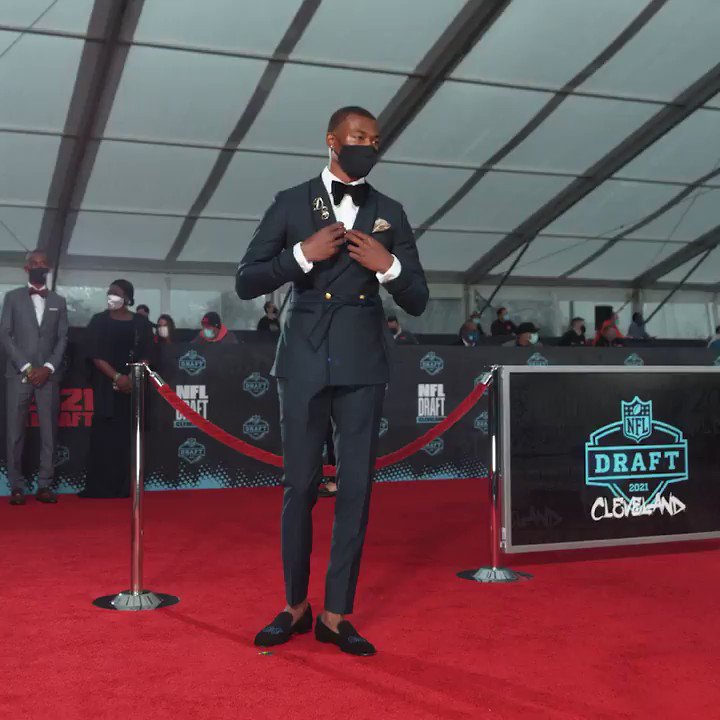 @AlabamaFTBL's photo on Heisman