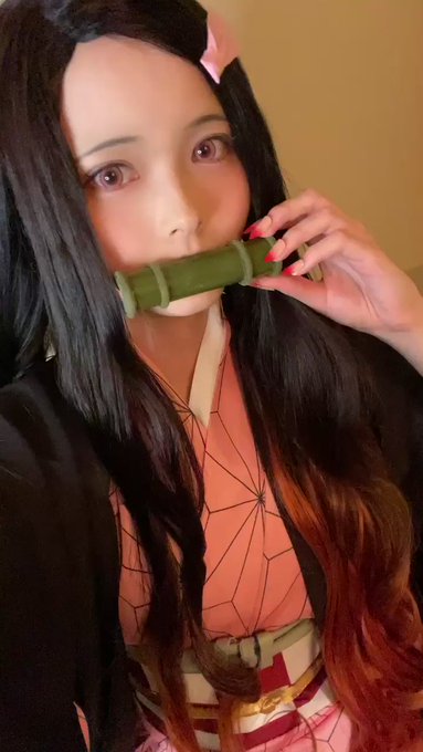 コスプレイヤーすずらのTwitter動画1