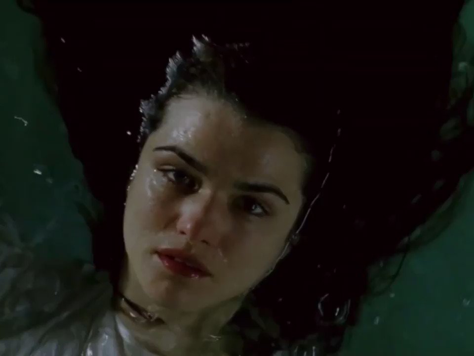 Happy birthday Rachel Weisz champion of lesbian rights!!! 