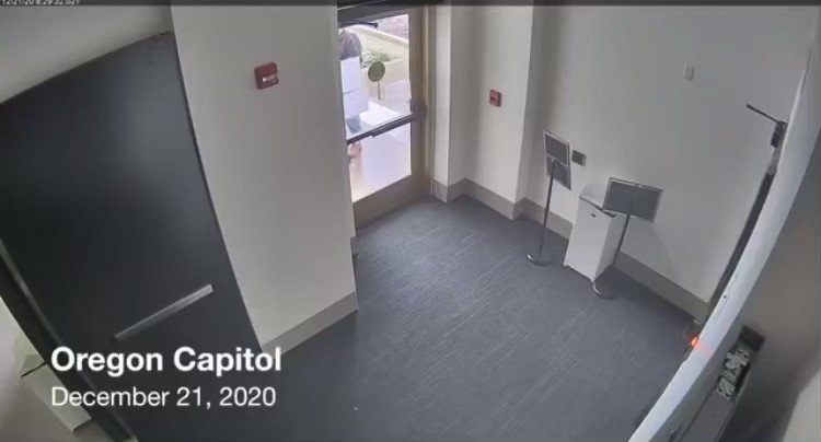 Oregon GOP Rep. Mike Nearman has just been charged with two crimes after video shows him leaving his seat in the middle of an emergency closed-door session on covid relief in Dec. to let insurrectionists into the building. He then went back in at a different entrance. https://t.co/yRwDnLj34F