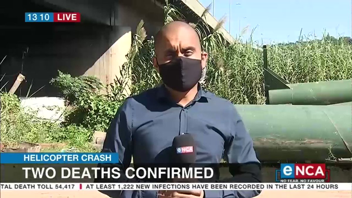 According to KZN EMS, two people have died following a helicopter crash this morning. It is still unclear what caused the helicopter to crash into the Umgeni River. #eNCA’s @DasenThathiah has the latest details. Courtesy #DStv403 https://t.co/1Bx7TtgeGA