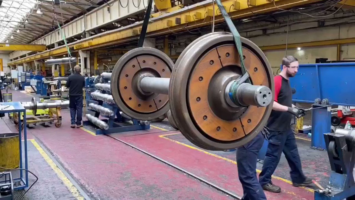 Our Apprenticeship programme 2021 is now open, with apprenticeship opportunities as Fitters, Electricians & Heavy Vehicle Mechanics.
Qualify in a trade, and build a career, as we invest in Ireland's rail service.
Applications open until 18th May 2021 at https://t.co/p5IwhyY2NP https://t.co/7aZB8mThOI