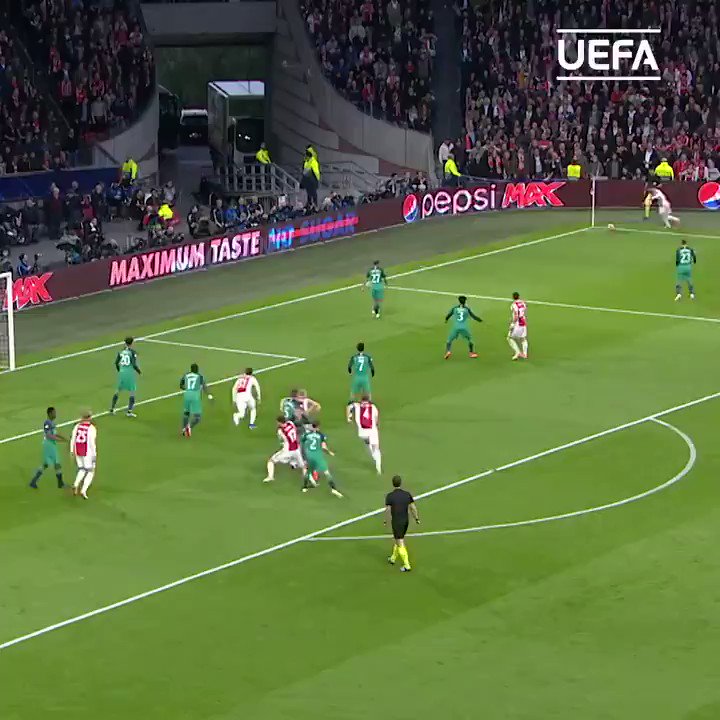 Un día como hoy, pero hace dos años, se escribía un capítulo más en la historia de la Premier 🦁
Un 8 de mayo de 2019, el Tottenham llegaba a su primera final de #UCL
⚽️ Lucas Moura con un hat-trick para firmar una de las mejores semis de la historia
https://t.co/4zYi8cSVQi