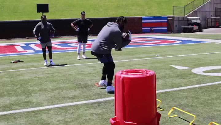 As Quick as we get em up, we get em down 😤 @EzekielElliott https://t.co/svnaJ3WAHY