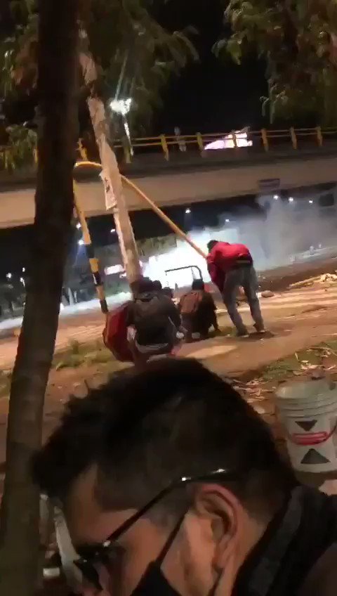 #ULTIMAHORA #soscolombia
Que Doloroso lo que esta pasando en #colombia por la Extrema Derecha Donde esta la #ONU Donde esta #OEA No Sirven para Nada Fuera Ivan Duke. https://t.co/oi2FUKWpOg