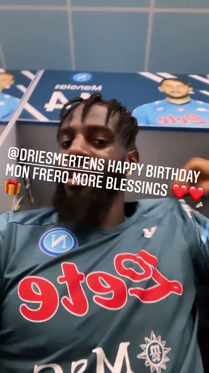 Tiémoué Bakayoko wishing Dries Mertens a happy birthday today  (  