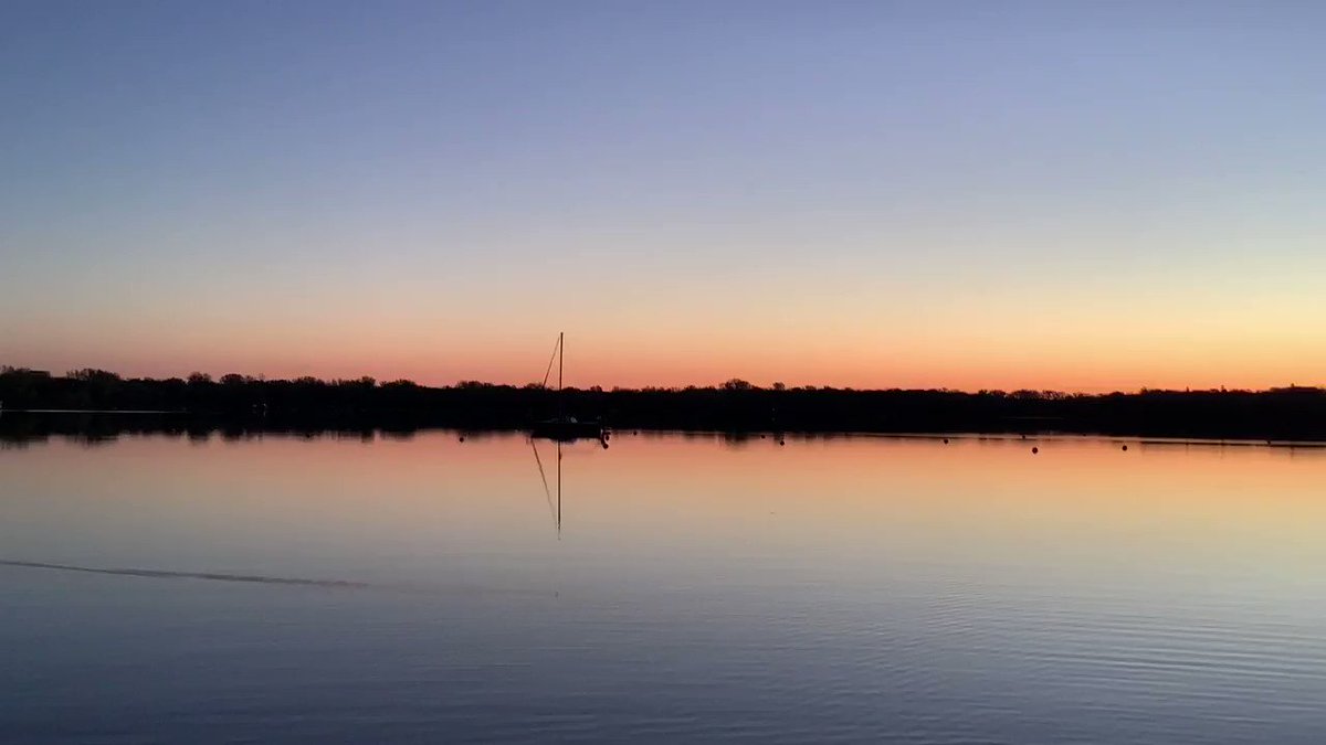 A beautiful clear #FridayMorning #Sunrise in White Bear Lake, MN #MNwx #Minnesota #Weather #Wxtwitter @WeatherNation https://t.co/jxNGo8jE4v