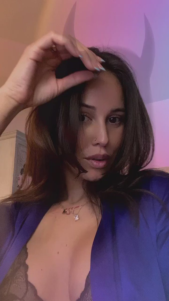 Ivy on X:  t.cowFYKtOuAEt  X