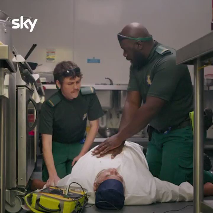God forbid Darrel and Darryl have to give you CPR, but at least they do it with a smile... by the end of filming this scene that song was burnt into my skull #bloodsonsky https://t.co/38s3kUrSZf