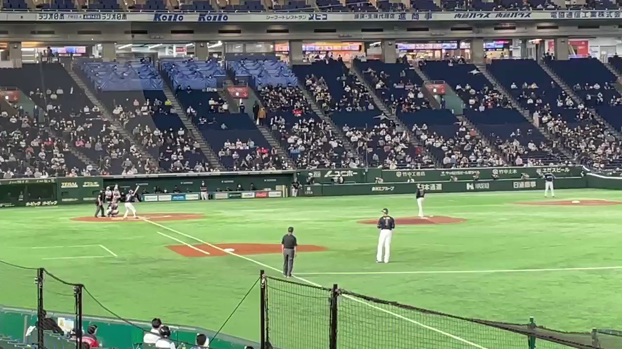 [分享] 王柏融2021首轟 現場版！