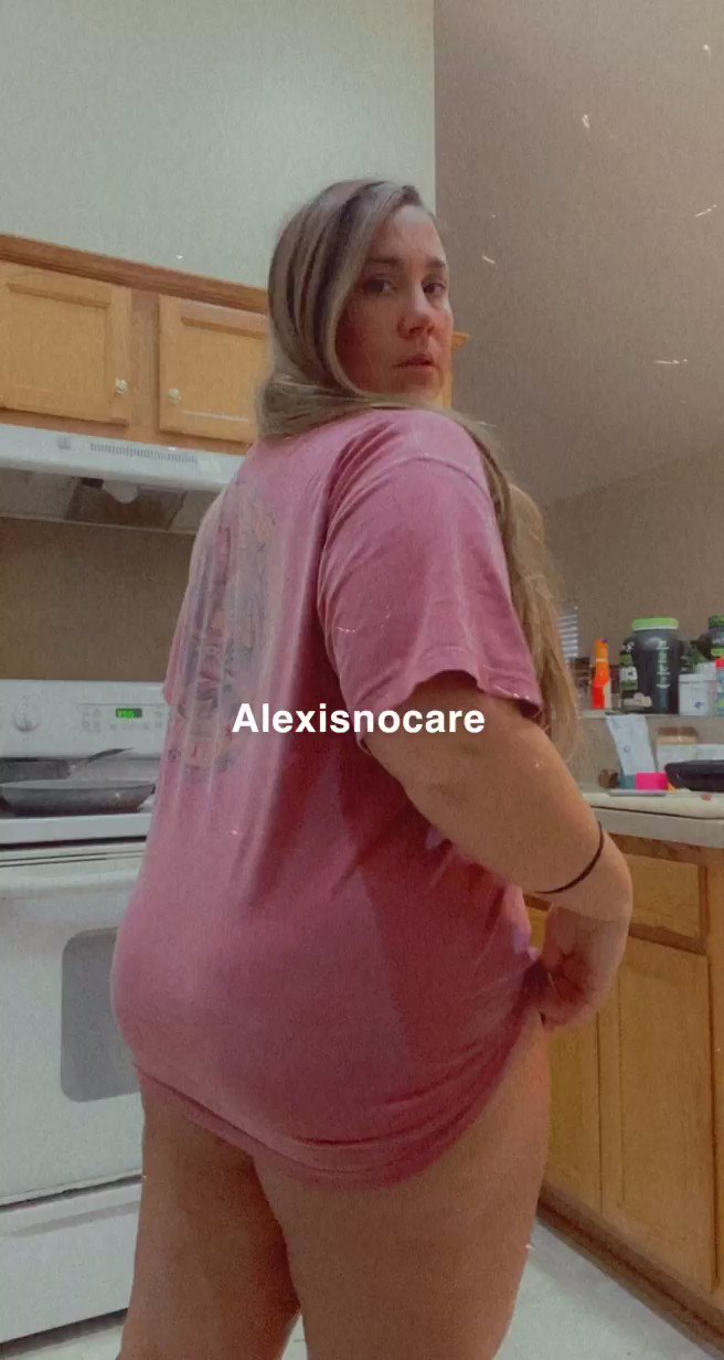 Alexisnocare.com on X: Wednesday 👀👀 t.coX7sxohNcTk  X