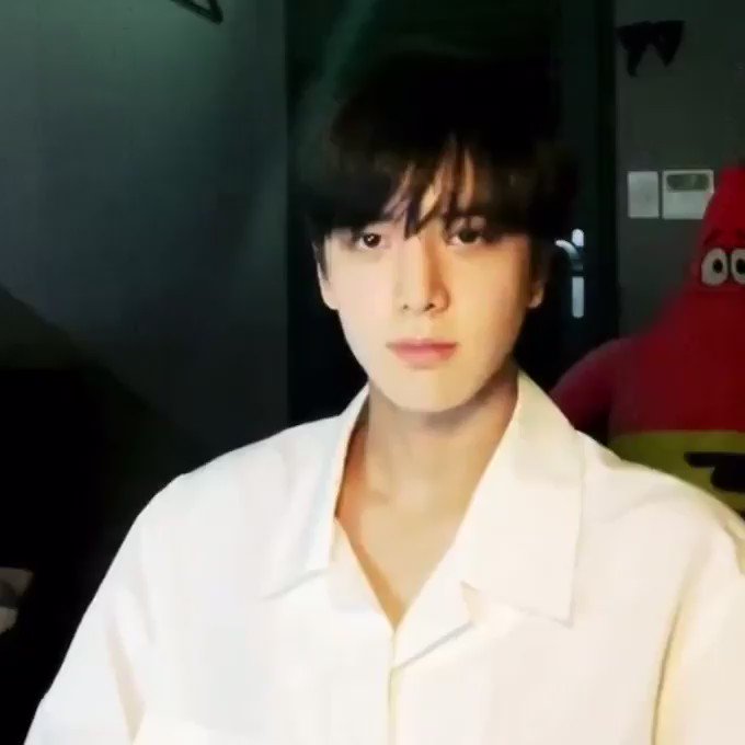 @dearhyunjaes's photo on Younghoon