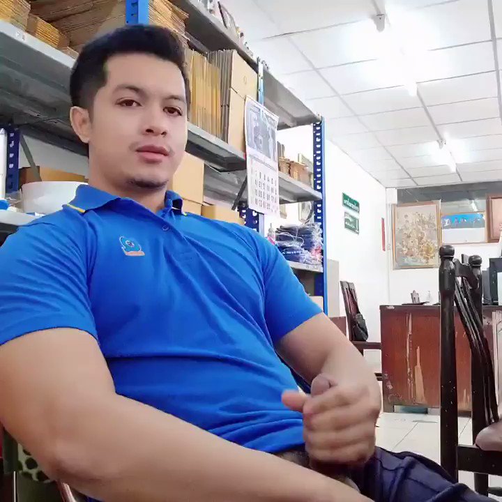 KingCobra🐻 on Twitter: "ชักว่าวคนเดียวมาเป็นเดือนละนะ เรื่องเย็ดพักไป