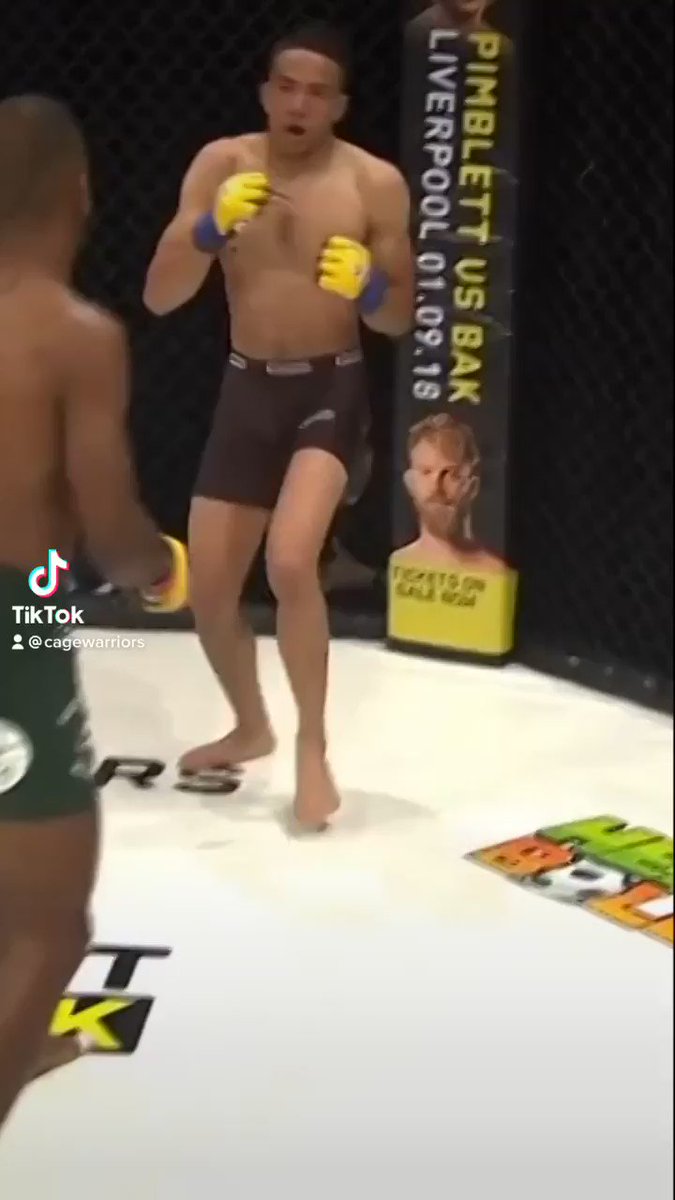 🤜 @AdamApexMMA definitely packs a punch!
🤝 He welcomes Serdar Altas to Cage Warriors at #THETRILOGY
⬇️ Make sure to follow Cage Warriors on @tiktok_uk here:
https://t.co/ZrE095kieV https://t.co/9WYR2ItMp1