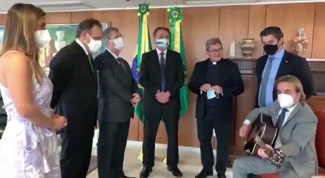 - Frente Parlamentelar Católica
- "O impossível Ele pode realizar"
- Aos Católicos do Brasil, um feliz 13 de Maio, dia de Nossa Senhora de Fátima! https://t.co/aCjG55OOLI