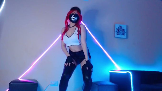 Just made another sale! KDA Akali: Dance and SquatFuck https://t.co/VCyICY0Qk9 #MVSales https://t.co