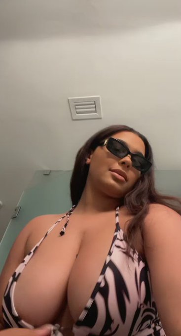 Me :) https://t.co/Z4eE4304UL