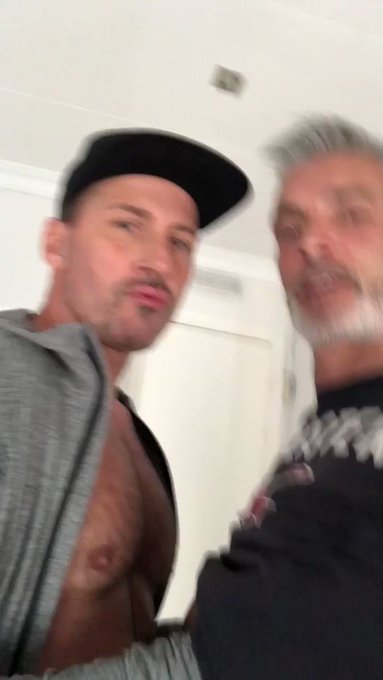 Morboseamos con sexy @chrisandjosep 
Dentro de poco me dará rabo el... ?? https://t.co/JDiDUWlSBG