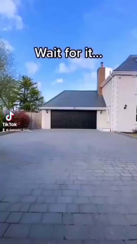 Wait for it๐ https://t.co/gqYzW6X5RO