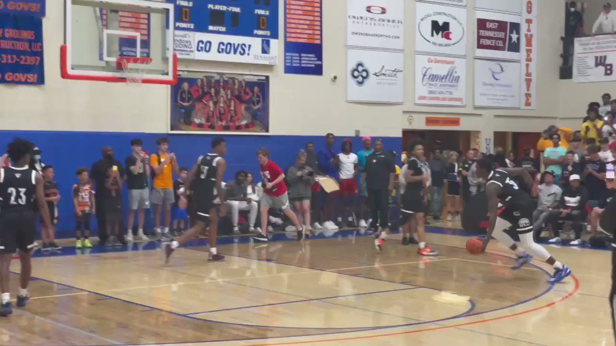The layup lines with Adem Bona and Chris Livingston were worth the price of admission by itself. ๐ https://t.co/qvOFUNlQBU