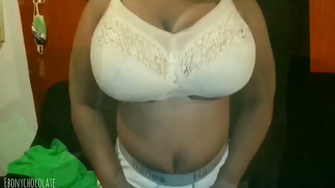 Bounce bounce Happy Titty Tuesday 🙂🙃 https://t.co/5peWa4KcfH
