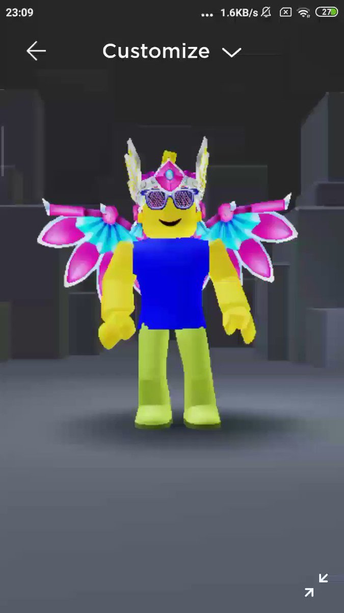 Hey @SharkBloxYT if you put Crown of madness from Piggy ready player two, Spark's Coronet, and the Valkyrie of the metaverse and it will be a cool looking valk https://t.co/dRY2YvNYEq