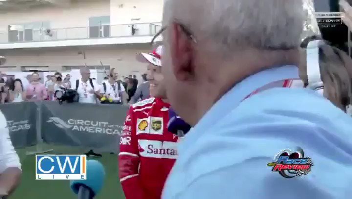 RT @Jennifersaa5: Imagine you're a kid while Sebastian Vettel and Lewis Hamilton are fighting over you: https://t.co/dmdJdOwdu0